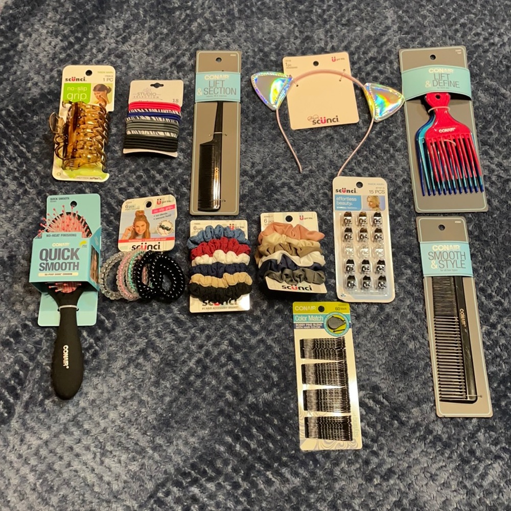 Haircare bundle. Scrunchies, con air hair brush ect
